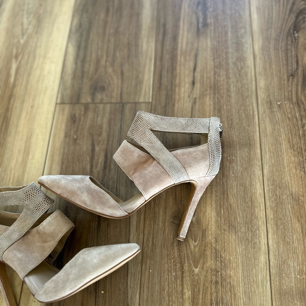 Vince Camuto womens Cecie heels women’s size 9.5M - Picture 4 of 4